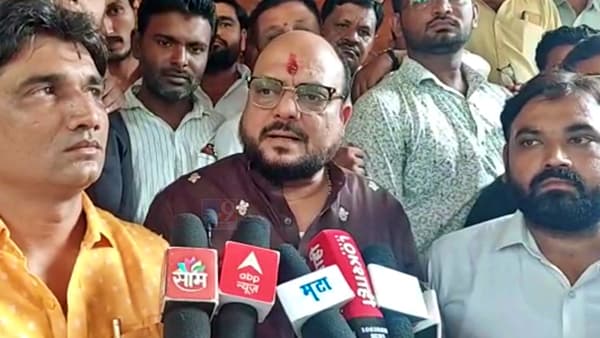 Gulabrao Patil : सेनेच्या शाखांवर उद्धव ठाकरेंना फिरावं लागणं दुर्दैवी, हे आधीच केलं असतं तर अशी वेळ आली नसती, गुलाबराव पाटलांचा टोला