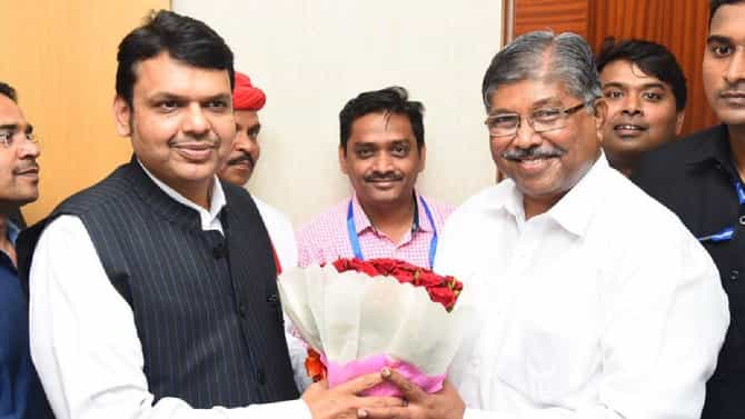 Devendra Fadnavis Birthday : मी पुन्हा येईनची चेष्टा केली, पण ते पुन्हा आलेत, चंद्रकांत पाटलांचा विरोधकांना टोला, वाढदिवशी फडणवीसांचं तोंडभरुन कौतुक