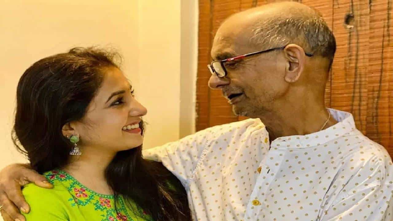 Video : बाबा, या आनंदाच्या क्षणी बाबा तुम्ही हवे होता, राष्ट्रीय पुरस्कार जाहीर होताच सायली संजीव भावूक