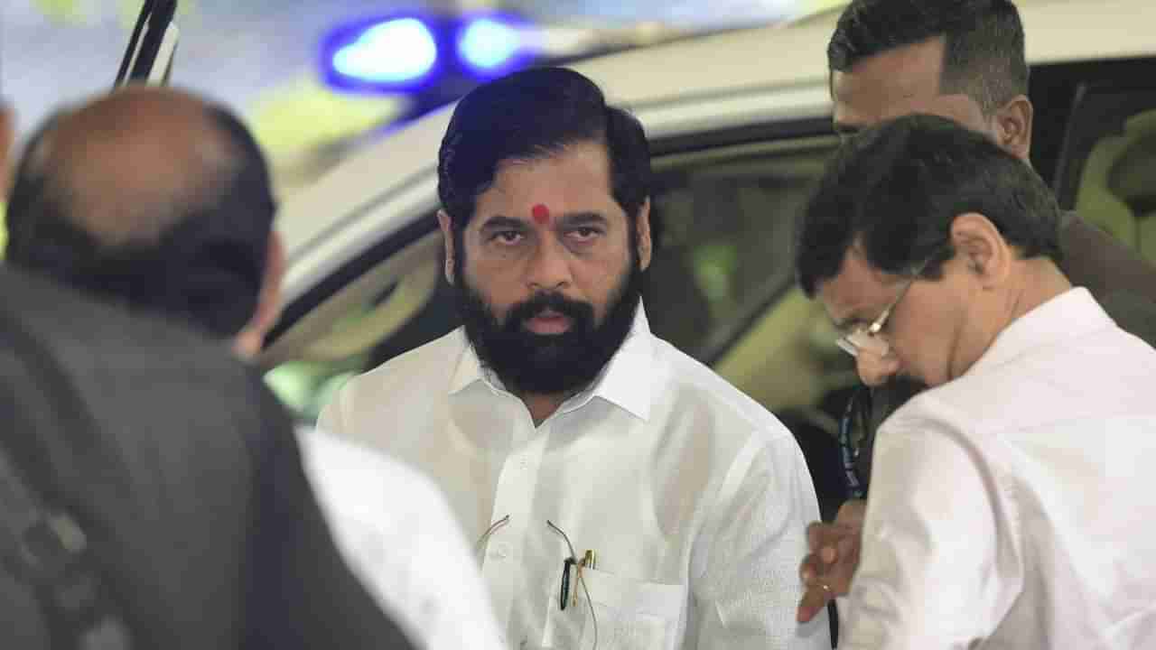 Eknath Shinde : मुख्यमंत्र्यांची स्पेशल टीम, सात अधिकाऱ्यांमध्ये राज्यभरातून कोणा-कोणाची वर्णी ?