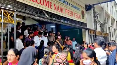 CBSE 10th Result : सीबीएसईच्या परीक्षाच घेतल्या नाहीत तरीही निकाल! पुण्यातल्या जोग शाळेच्या भोंगळ प्रशासनाविरोधात पालक आक्रमक