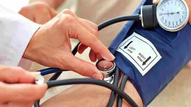 High BP: या सध्या उपायाने सहज नियंत्रित होतो उच्च रक्तदाब, अनेकांना नाही माहिती