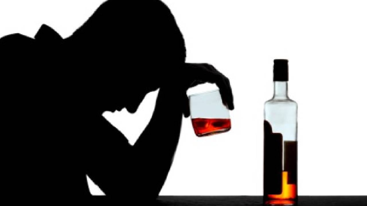 Headneck Cancer : अति मद्यपान करताय..का? अन् तंबाखूचेही व्यसन आहे, मग वेळीच व्हा सावध; अन्यथा ‘हेडनेक कॅन्सर’ चा आहे धोका!