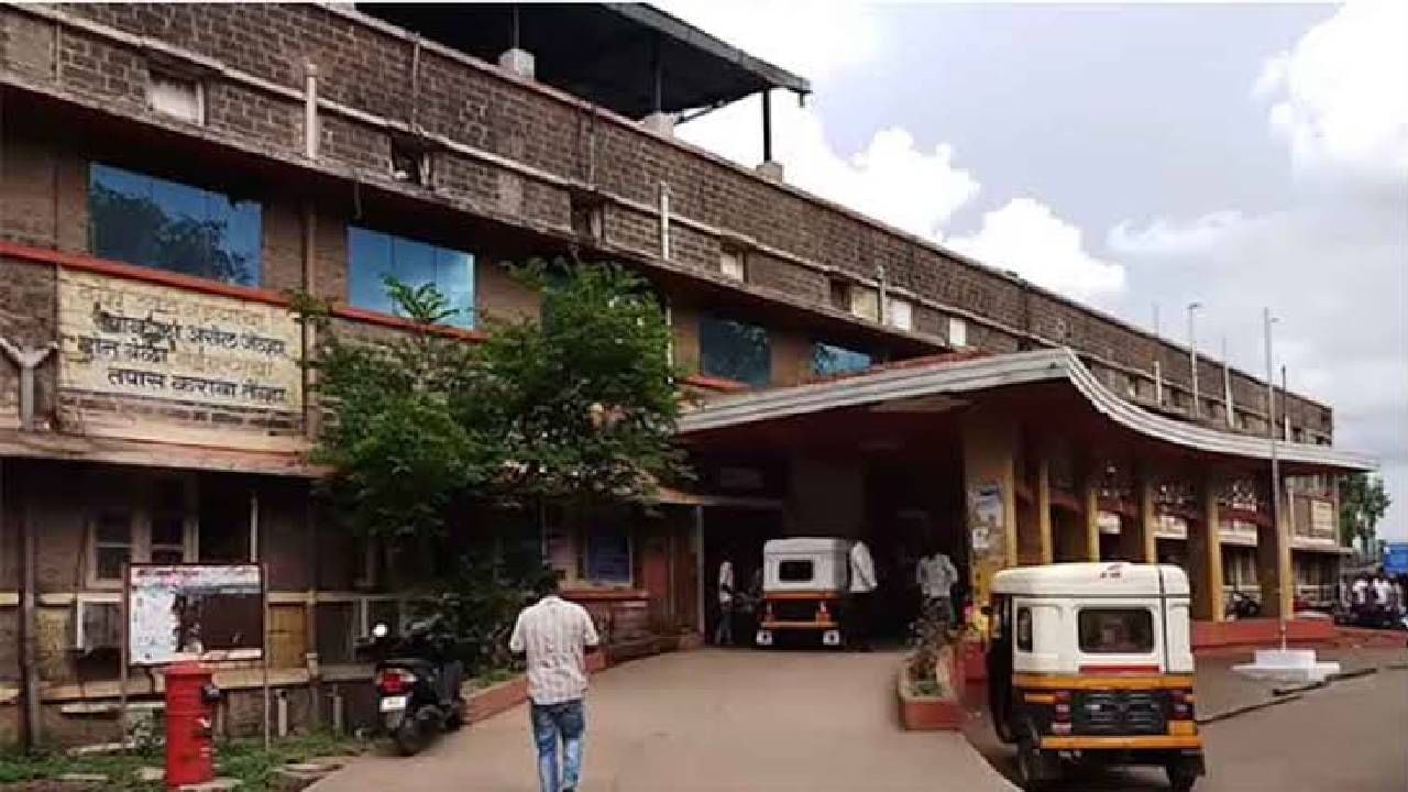 Sangli : सिव्हिल हॉस्पिटलमध्ये सुविधांपेक्षा अडचणी अधिक, दलित महासंघाचे भीक मागो आंदोलन..! Sangli : सिव्हिल हॉस्पिटलमध्ये सुविधांपेक्षा अडचणी अधिक, दलित महासंघाचे भीक मागो आंदोलन..!