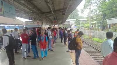 Indian Railways : टिटवाळा ते आंबिवलीदरम्यान मालगाडीचे कपलिंग तुटले, वाहतूक विस्कळीत; प्रवाशांचा संताप