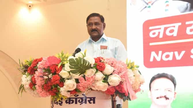 Chandrakant Handore : क्रॉस वोटिंग केलं त्यांच्यावर नाराज, कारवाई झाली नाही तर निर्णय घेऊ, चंद्रकांत हंडोरेंचा स्वकियांना इशारा