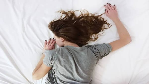 Health | रात्री झोपेतून परत परत जाग येते? मग या खास टिप्स फाॅलो करा आणि समस्या कायमची दूर करा!