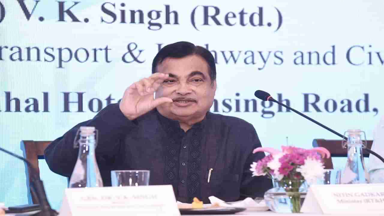 Nitin Gadkari : समाजकारणासाठी गटारी राजकारण सोडण्याची प्रेरणा गडकरींना कुठून मिळाली? सामना अग्रलेखात उत्तर दडलंय!