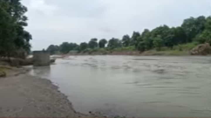 Nagpur : नागपूरच्या काही भागात राखयुक्त पाण्याचा पुरवठा Nagpur : नागपूरच्या काही भागात राखयुक्त पाण्याचा पुरवठा