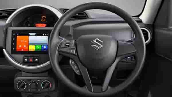 Car Smell : पावसाळ्यात कारमधून येतो दुर्गंध, मग या टिप्स वापरून पहा