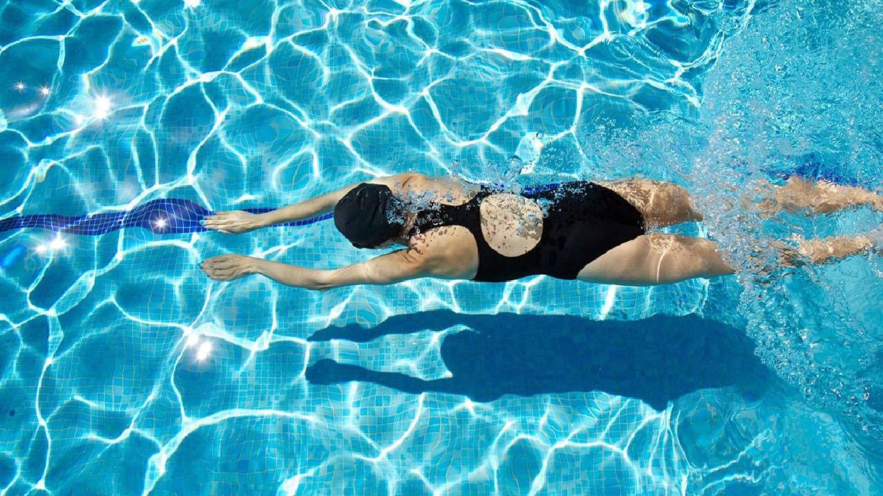 Health Benefits of Swimming : फिट रहायचंय! रोज करा स्वीमिंग, हृदयविकारासह अनेक आजार टाळा, अधिक जाणून घ्या...