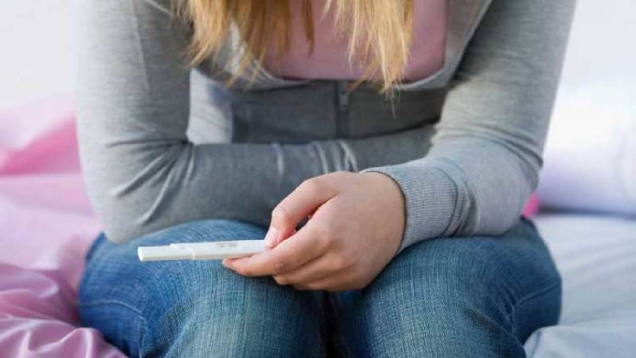 How to avoid pregnancy: नको असलेली गर्भधारणा टाळण्यासाठी हे आहेत ‘सात’ प्रभावी उपाय! How to avoid pregnancy: नको असलेली गर्भधारणा टाळण्यासाठी हे आहेत ‘सात’ प्रभावी उपाय!