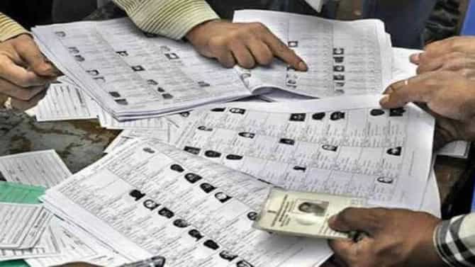 Election Commission : राज्यातील मतदार यादीत 20 लाख मतदार डुप्लिकेट, 11 लाख एन्ट्री संशयास्पद; निवडणूक आयोगाची माहिती