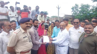 Malegaon | सवंदगाव रोडवर चिखलाचं साम्राज्य, सवंदगावकरांचा महापालिकेला अल्टिमेटम, रस्ता करा नाही तर....