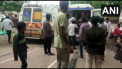 Gujrat : गुजरातमध्ये बनावट दारु प्यायल्याने 28 जणांचा मृत्यू, काही जणांची प्रकृती गंभीर