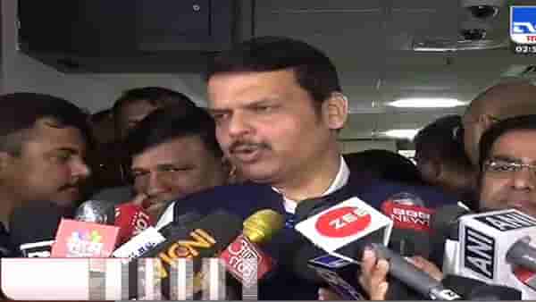 Devendra Fadnavis : मी फिक्स मॅच पाहत नाही, उद्धव ठाकरेंच्या मुलाखतीची फडणवीसांनी उडवली खिल्ली