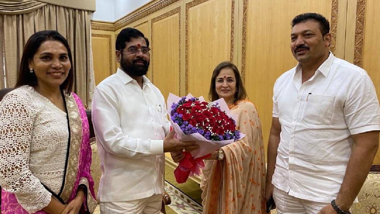 Cm Eknath Shinde : एकनाथ शिंदे यांची पहिल्या ठाकरेंनी घेतली भेट, स्मिता ठाकरे म्हणतात मी त्यांना...