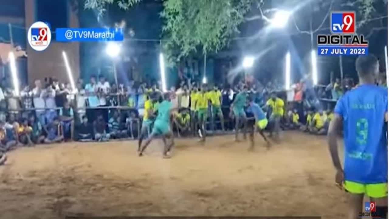 Tamilnadu : कबड्डी खेळताना खेळाडूचा मैदानात मृत्यू, घटना कॅमेऱ्यात कैद