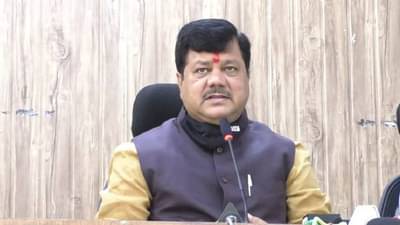 Pravin Darekar : वैफल्य आल्यामुळेच जुन्या गोष्टींना उजाळा; प्रवीण दरेकरांची उद्धव ठाकरेंवर टीका