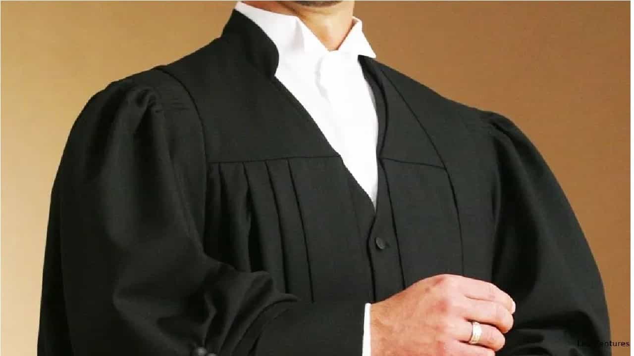 Pune Crime: गाणं गुणगुणत डायरेक्ट किस मागीतला आणि... वकिलाने केला ज्युनिअर वकिल महिलेचा विनयभंग