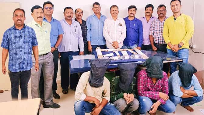 Nagpur Crime : मोठ्या शहरात जायचे, गर्दीच्या ठिकाणी मोबाईल चोरायचे, आंतरराज्यीय टोळी नागपूर पोलिसांच्या जाळ्यात