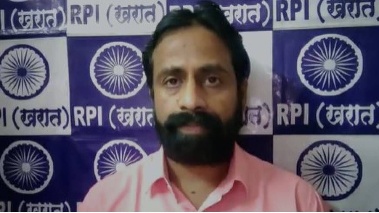 Sachin Kharat : यवतमाळातील पुसदमध्ये दलित समाजाला मारहाण, समाजकंटकांना अटक करा, दलितांना सुरक्षा देण्याची सचिन खरातांची मागणी Sachin Kharat : यवतमाळातील पुसदमध्ये दलित समाजाला मारहाण, समाजकंटकांना अटक करा, दलितांना सुरक्षा देण्याची सचिन खरातांची मागणी