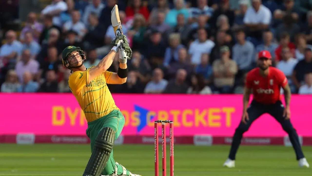 ENG vs SA : आफ्रिकेकडून इंग्लंडचा 58 धावांनी पराभव, 6 वर्षानंतर जिंकला सामना, Rilee Rossouwची दमदार कामगिरी ENG vs SA : आफ्रिकेकडून इंग्लंडचा 58 धावांनी पराभव, 6 वर्षानंतर जिंकला सामना, Rilee Rossouwची दमदार कामगिरी