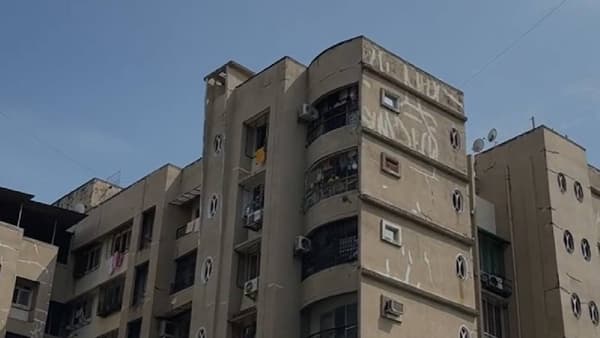 Vasai Child Death : गॅलरीतून पडलेला मोबाईल वाकून बघायला गेली अन् होत्याचं नव्हतं झालं, वसईतील धक्कादायक घटना