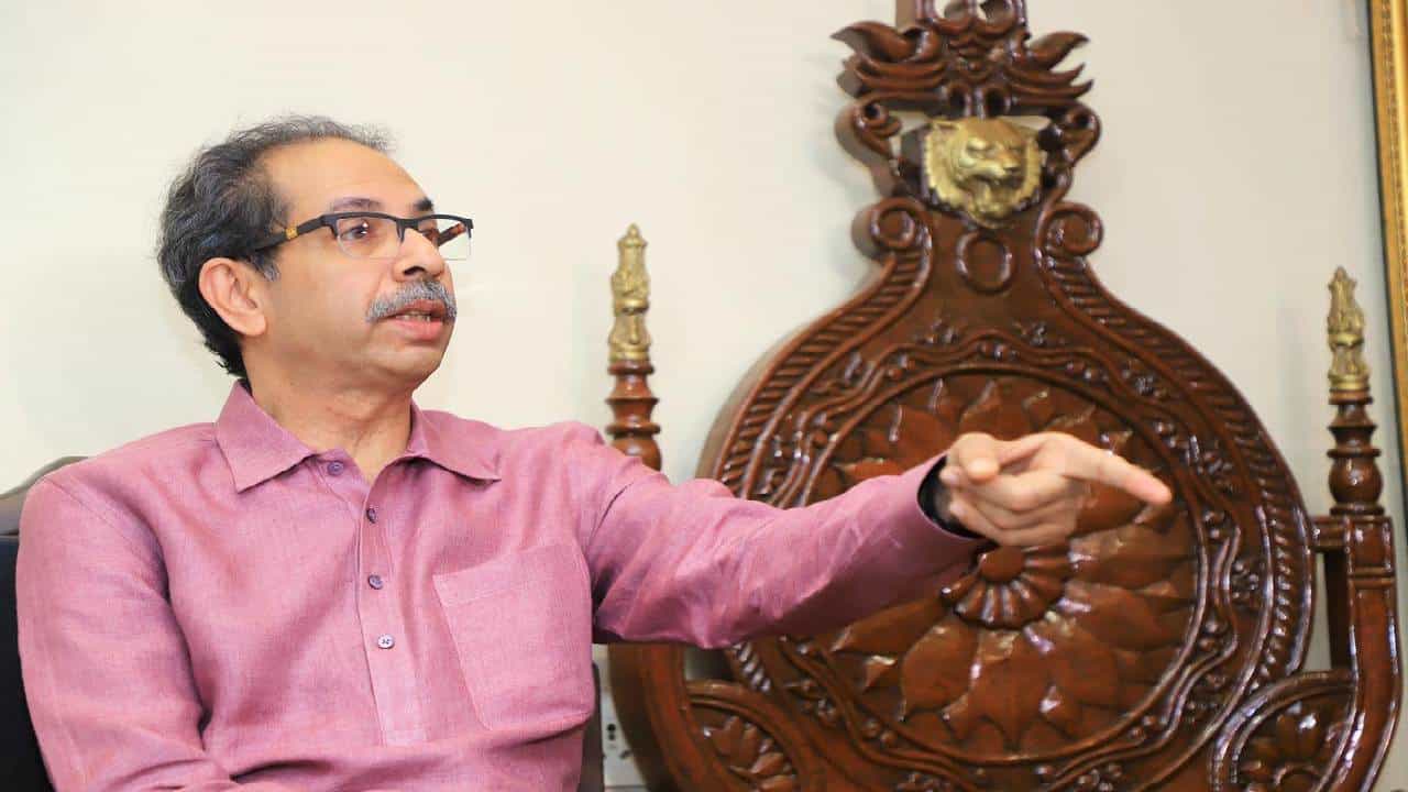 Uddhav Thackeray : हिंदूमध्ये फूट पाडायची, मराठी-अमराठी भांडवायचे, उद्धव ठाकरेंनी राज्यपाल-नड्डाचं कनेक्शन जोडलं
