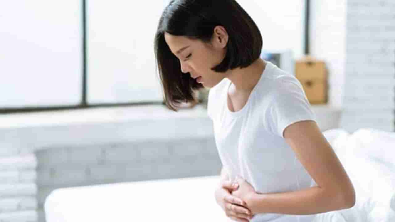 Suffer from PCOS | तुम्हालाही PCOS चा त्रास आहे का? मग प्या हे हर्बल टी; हार्मोन्स होतील संतुलित! 