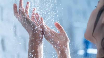 पावसाळ्यात अंघोळ न करणे आहे धोकादायक; ‘या’ शारीरिक समस्यांना द्यावे लागेल तोंड!