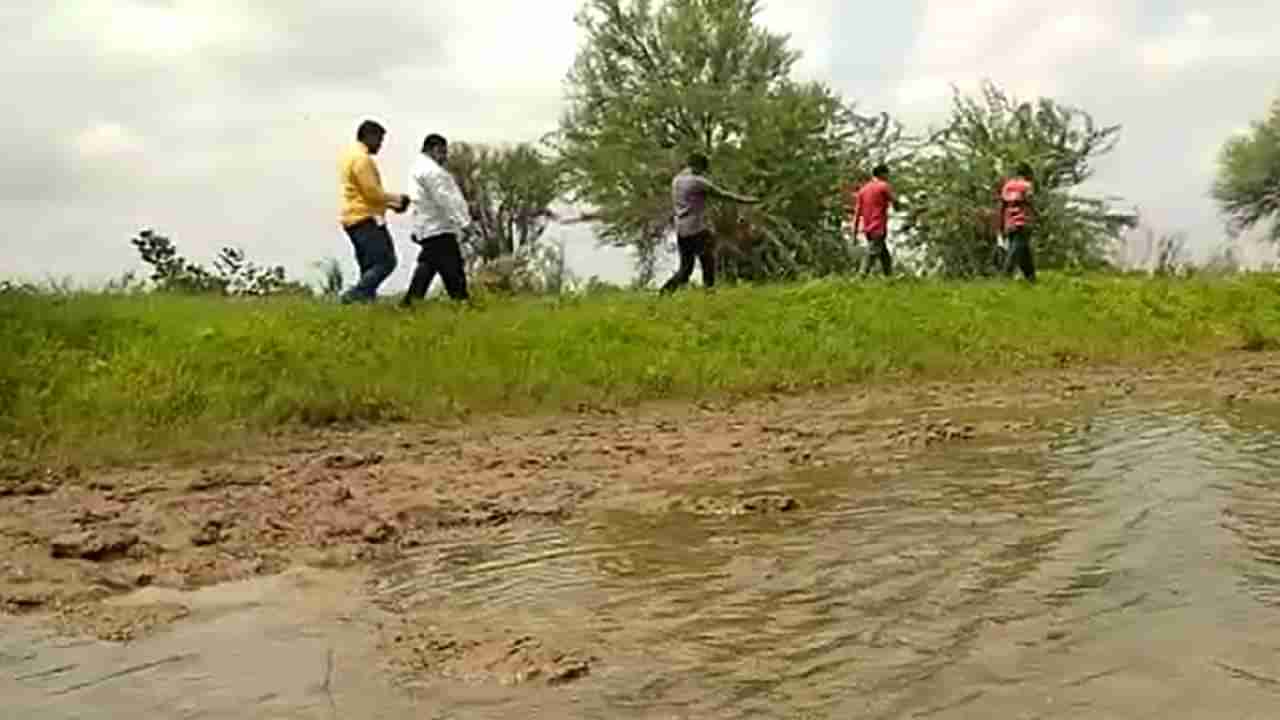 Nanded : पावसाची उसंत, पंचनाम्याला सुरवात, विरोधी पक्षनेत्याच्या दौऱ्याचा परिणाम की मुख्यमंत्र्यांच्या सूचना..!