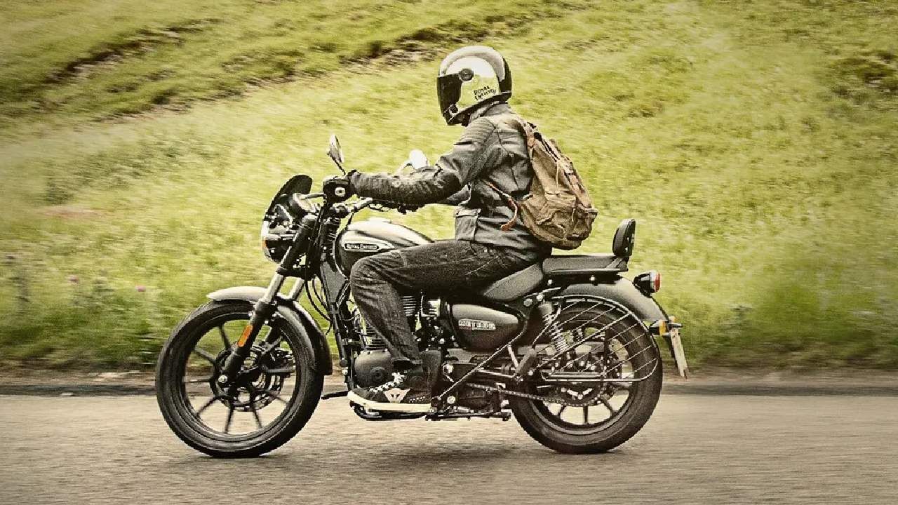 Royal Enfield, Hunter 350 : रेट्रो और मेट्रो प्रकारात येणार हंटर, दोन्ही बाईक्समध्ये वेगवेगळे फीचर्स, जाणून घ्या...