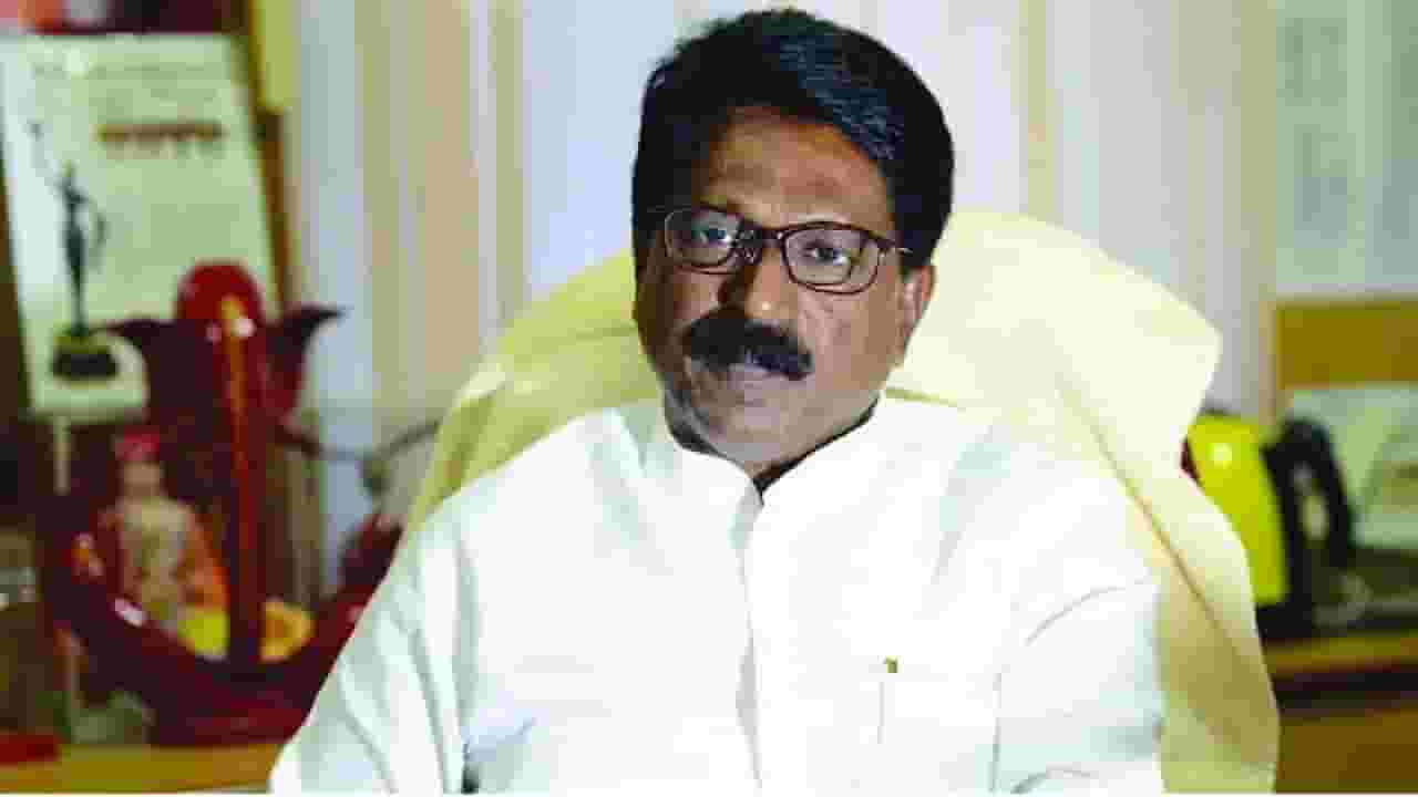 Arvind Sawant | उद्धव ठाकरे यांच्या पाठीत खंजीर खुपसला, खासदार अरविंद सावंत यांची पुन्हा बंडखोरांवर टीका