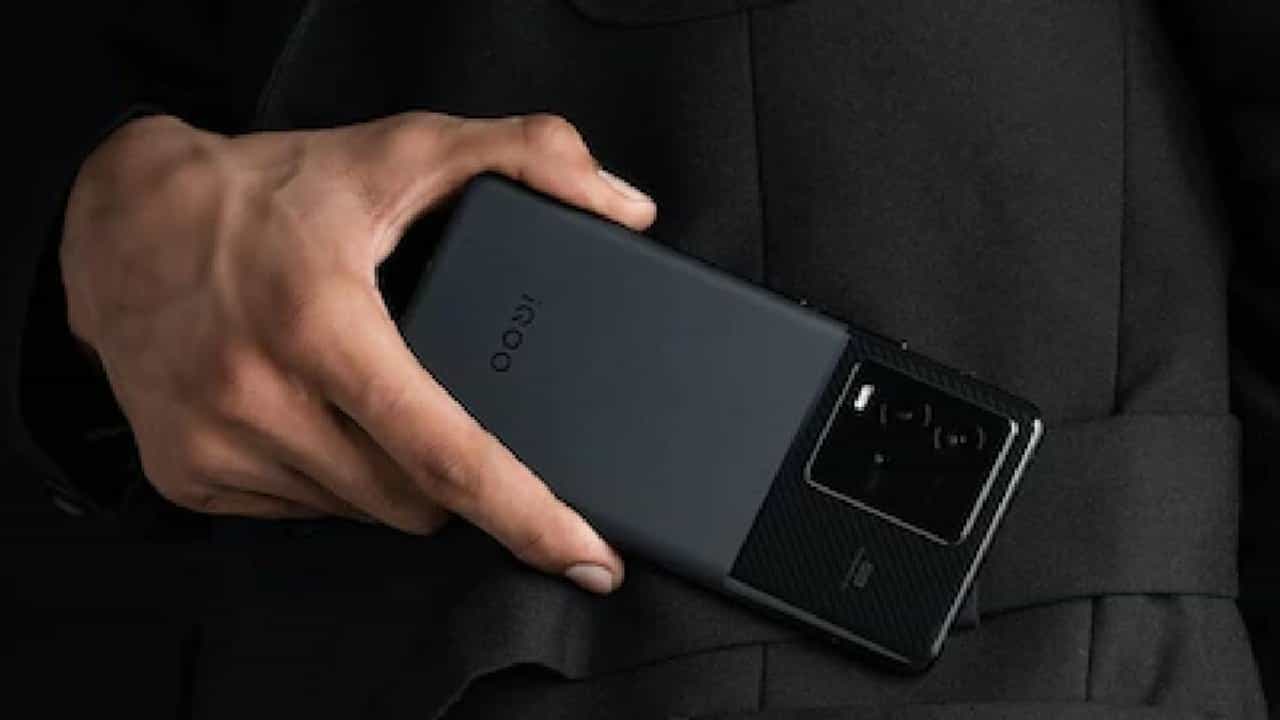 iQOO 9T 5G लाँच, अवघ्या 20 मिनिटांत चार्ज होणार हा पॉवरफुल फोन, OnePlus ला देणार तगडी टक्कर !