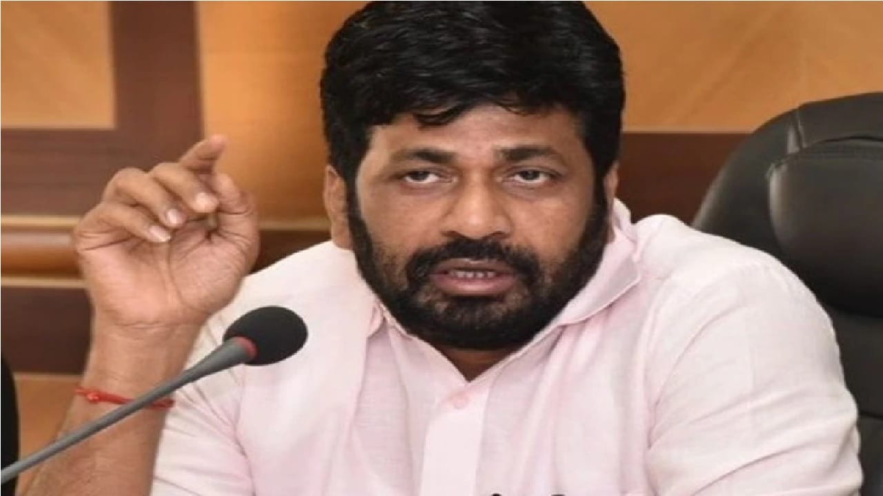 बच्चू कडू यांना न्यायालयाने ठोठावला 'इतका' दंड;...तर जामीनही होणार रद्द! बच्चू कडू यांना न्यायालयाने ठोठावला 'इतका' दंड;...तर जामीनही होणार रद्द!