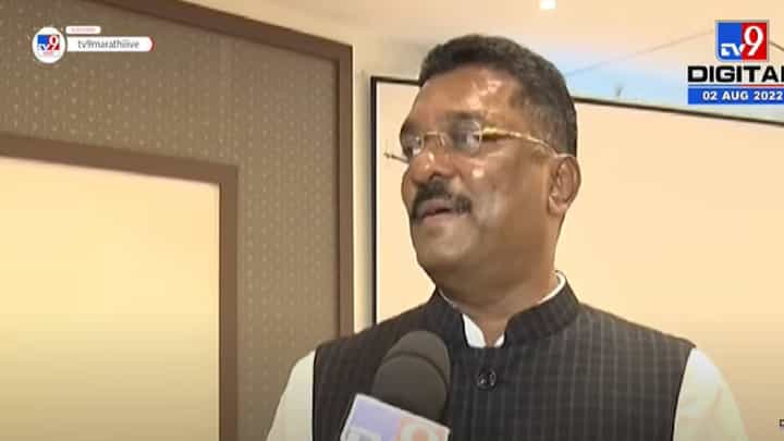 प्रताप सरनाईकांकडून ठाकरे परिवाराचे कौतुक प्रताप सरनाईकांकडून ठाकरे परिवाराचे कौतुक