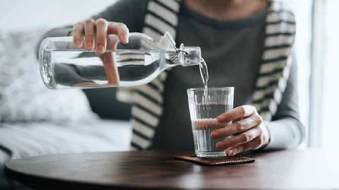 Ayurveda Tips: थायरॉईड-आर्थरायटिससह ‘हे’ 10 आजार राहतील नियंत्रणात; रोज असेच प्यावे पाणी!