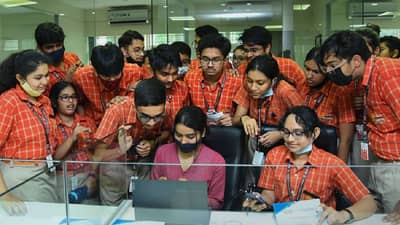 11th Admissions: अकरावी प्रवेशाची पहिली यादी आज! 6 ऑगस्टपर्यंत प्रवेश पूर्ण करावा लागणार, कटऑफ 99 पर्यंत जाण्याची शक्यता