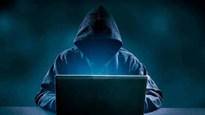 Pune crime : केकचे पैसे देण्यासाठी क्यूआर कोड स्कॅन केला अन् 1.6 लाख रुपये गमावले; पिंपरी चिंचवडमधल्या महिलेची ऑनलाइन फसवणूक