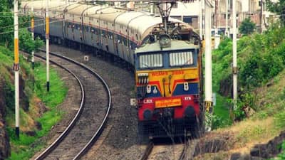 IRCTC : टुरिझमची आवड असणाऱ्या मुंबई-पुणेकरांनो, आयआरसीटीसीनं आणले नवे पॅकेजेस; देशांतर्गत अन् आंतरराष्ट्रीय सफरीचाही लुटा आनंद