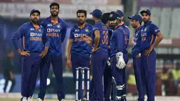 T 20 वर्ल्ड कपसाठी 13 क्रिकेटपटू ठरले, फक्त 2 जागांसाठी 5 खेळाडूंमध्ये तीव्र स्पर्धा