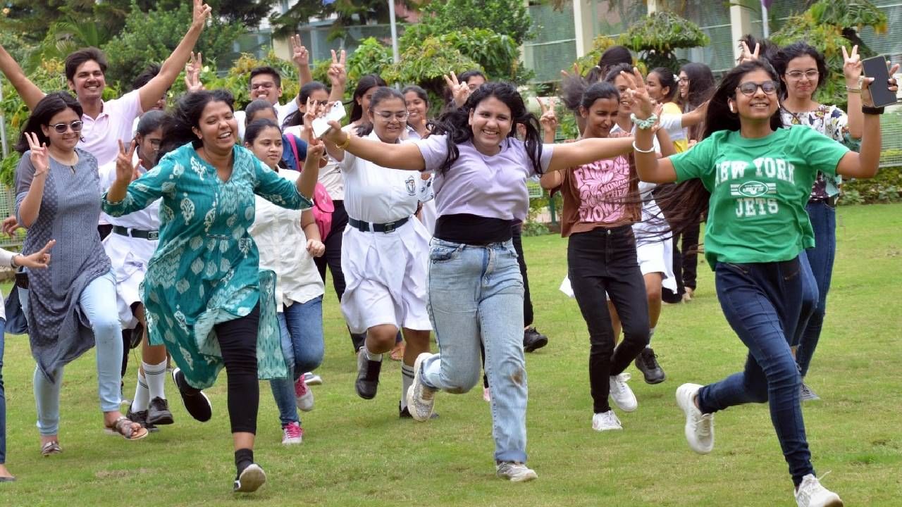 11th Admission Cut-Off: पुण्यातील फर्ग्युसन, मुंबईतील सेंट झेवियर्स, नामवंत कॉलेजचे कट ऑफ घसरले! गेल्या वर्षीच्या तुलनेत 2 ते 4 टक्क्यांनी कटऑफ कमी