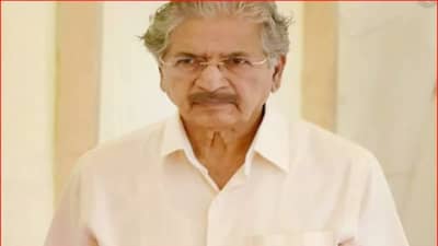 Subhash Desai : एकनाथ शिंदे हे भाजपच्या पटलावरील प्यादे, सुभाष देसाईंची सडकून टीका