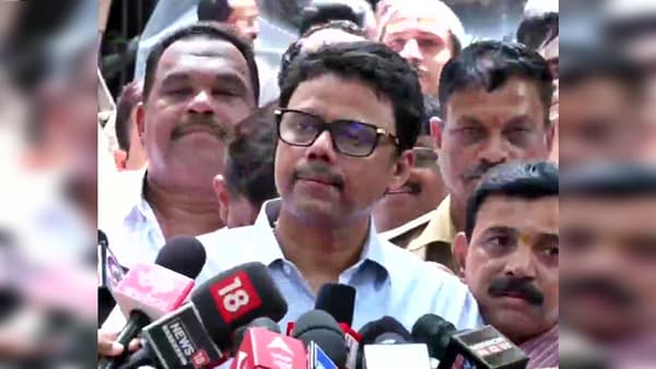 Sanjay Raut : रेडीरेकनरप्रमाणं कागदपत्रं बनवली, मग भ्रष्टाचार कसा? सुनील राऊतांचा सवाल, स्वप्ना पाटकरवरही आरोप