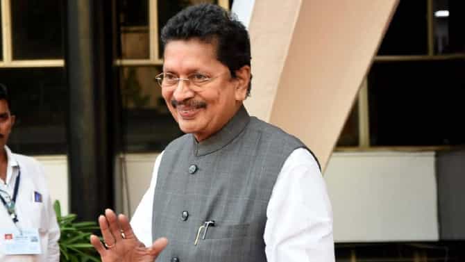दिल्लीच्या वाऱ्या वाढल्या म्हणजे मंत्रिमंडळाच्या याद्या जवळपास निश्चित, केसरकरांचा दावा; कालच्या दाव्यानंतर आता सावध भूमिका!