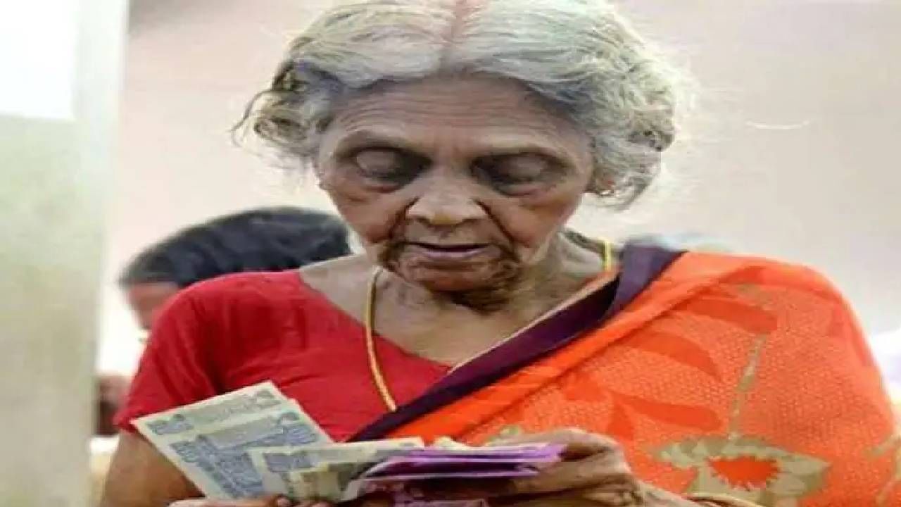 Atal Pension Yojana | दरमहा फक्त 210 रुपये जमा करा आणि मिळवा वार्षिक 60,000 रुपये पगार