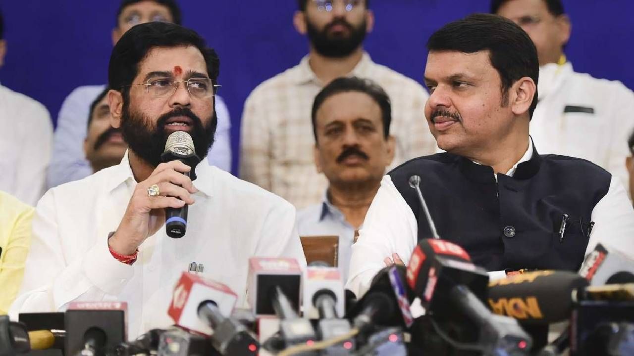 Maharashtra Cabinet Expansion : मंत्रिमंडळ विस्तार पुन्हा रखडला, सर्वोच्च न्यायालयाच्या सत्तासंघर्षावरील निर्णयानंतरच विस्तार होणार- सूत्र