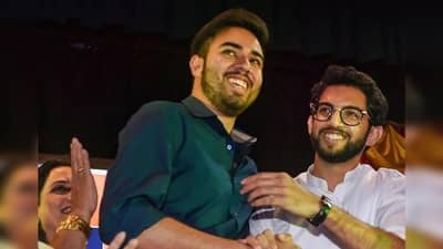 Shiv Sena : शिवसेनेच्या कार्याध्यक्षपदी आदित्य ठाकरे, तर युवासेनेची धुरा तेजस ठाकरेंकडे? शिवसेनेत मोठे फेरबदल होणार?