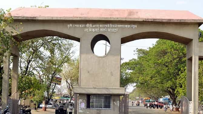 Jalna APMC | जालना बाजार समितीच्या विभाजनाचे त्रांगडे काय? शेतकरी कशासाठी गेले न्यायालयात? ही अपडेट तुम्हाला माहिती आहे का?